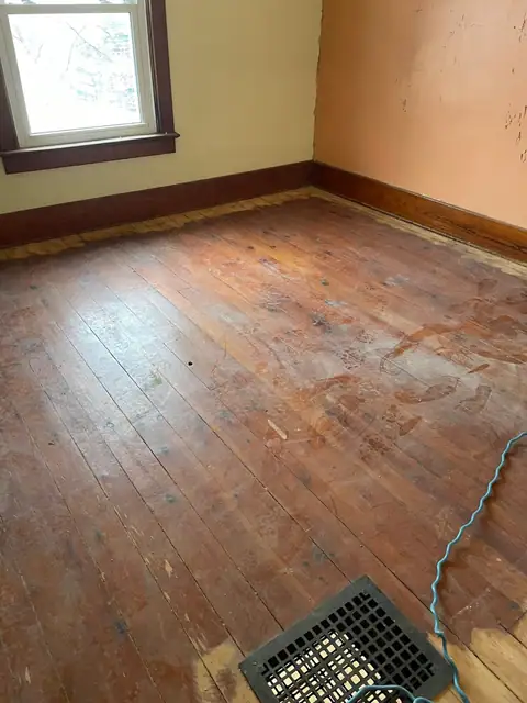 Hardwood Installer work by Golden Eagle Hardwood Flooring Sanding & Refinishing