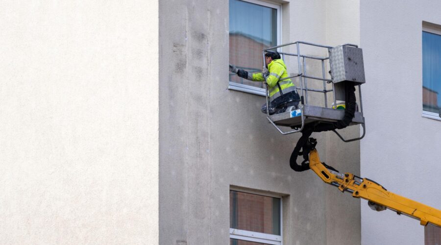 Why Hiring Local Contractors in Niagara Saves You Time & Money
